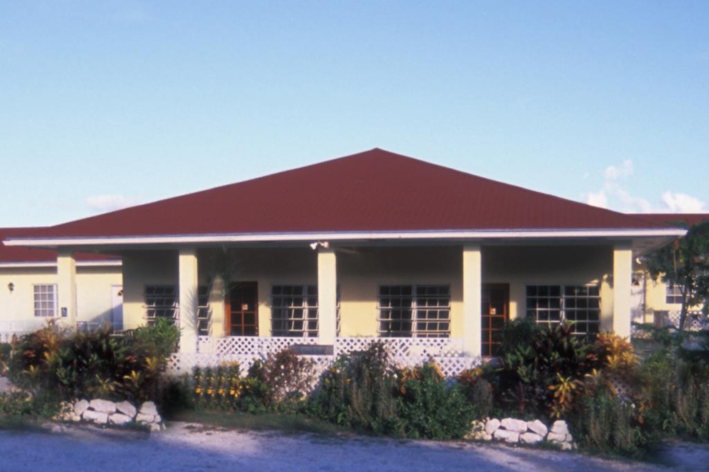 Surfers Manor Motel Gregory Town Eksteriør bilde